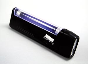 Light Ultra-Violet Hand-Held 100 Volts 6 Volts U .. .  .  